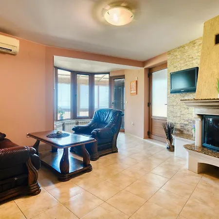 Euxinograd Apartment *